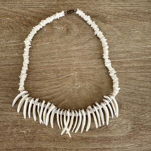 Vintage Puka Shell w/ Barrel Clasp Necklace 17”